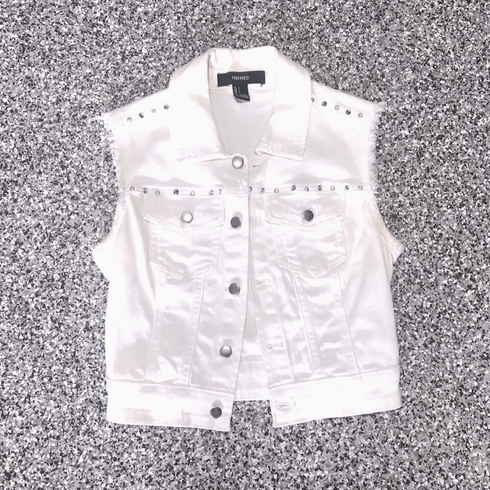 Forever 21 ✦ White Sleeveless Denim Jean Jacket (S)